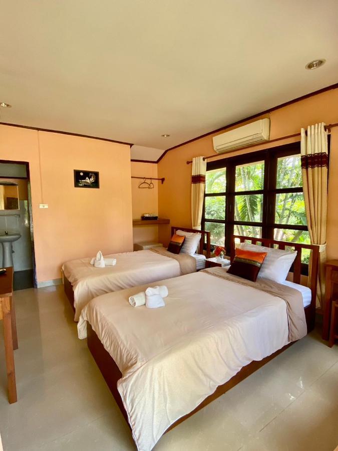 Baanphuthadol Hotel Mae Hong Son Exterior photo